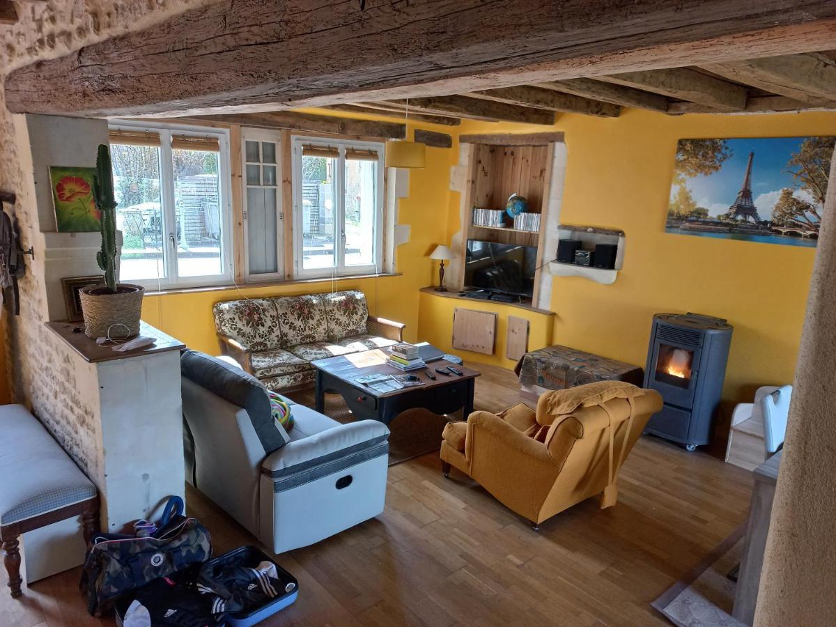 Saint-Jean-dʼAngély Le Moulin D'Errolヴィラ エクステリア 写真