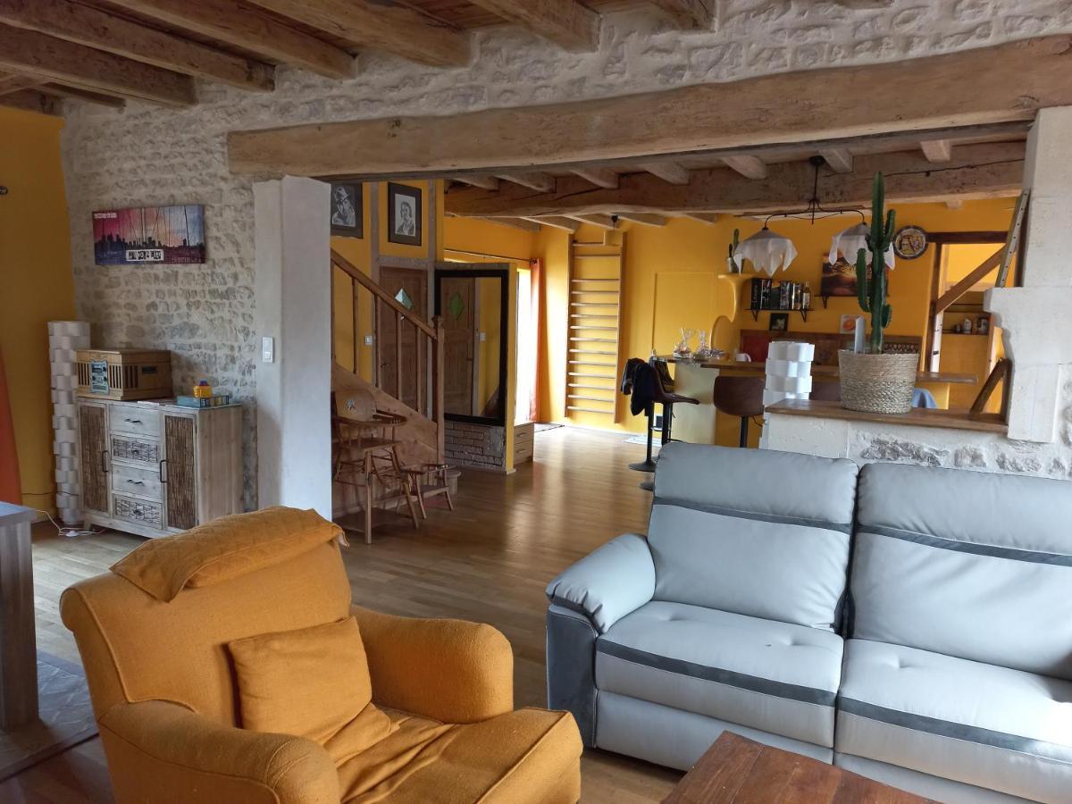 Saint-Jean-dʼAngély Le Moulin D'Errolヴィラ エクステリア 写真